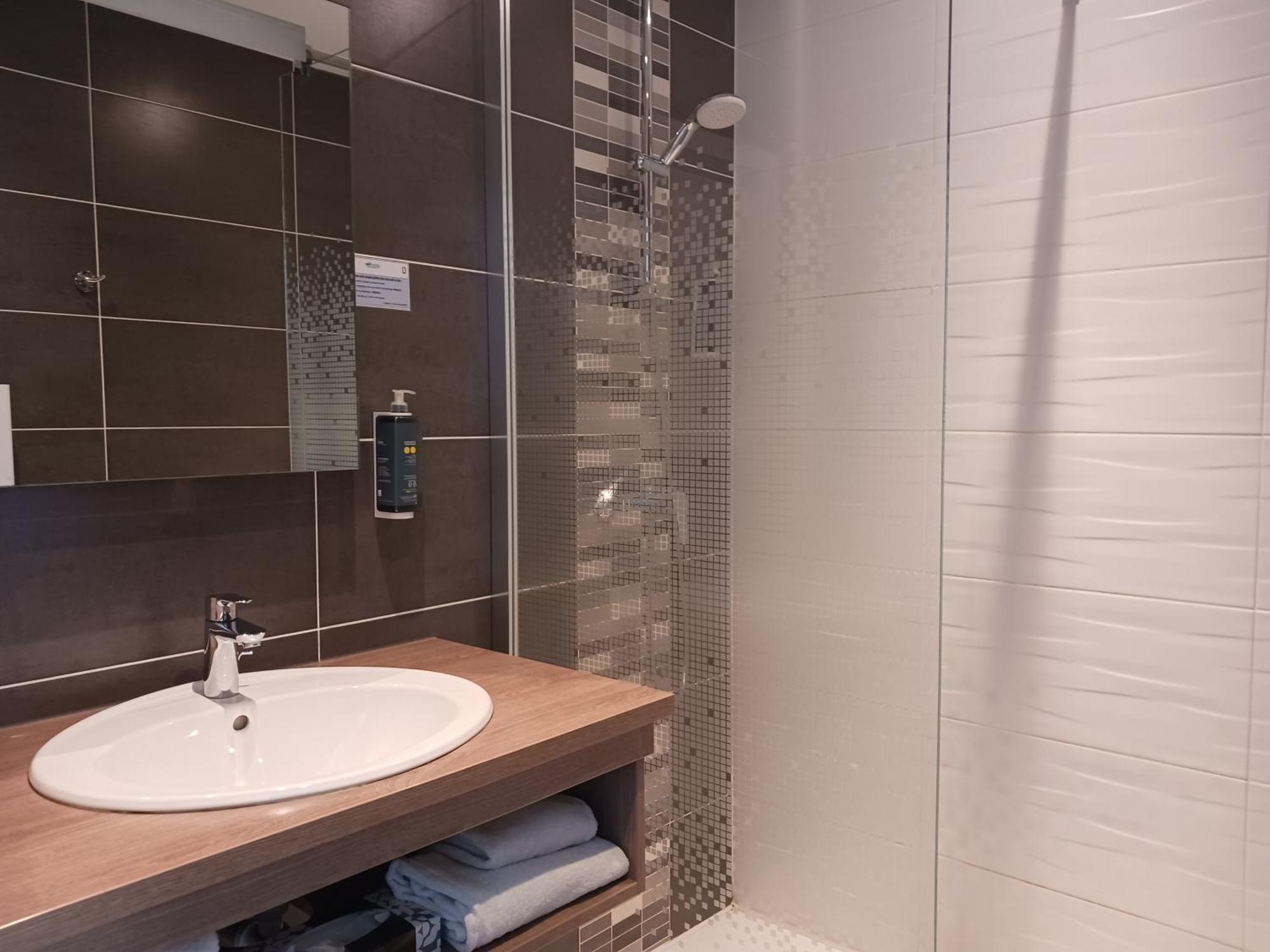 Brit Hotel Nantes Vigneux - L'Atlantel Екстериор снимка